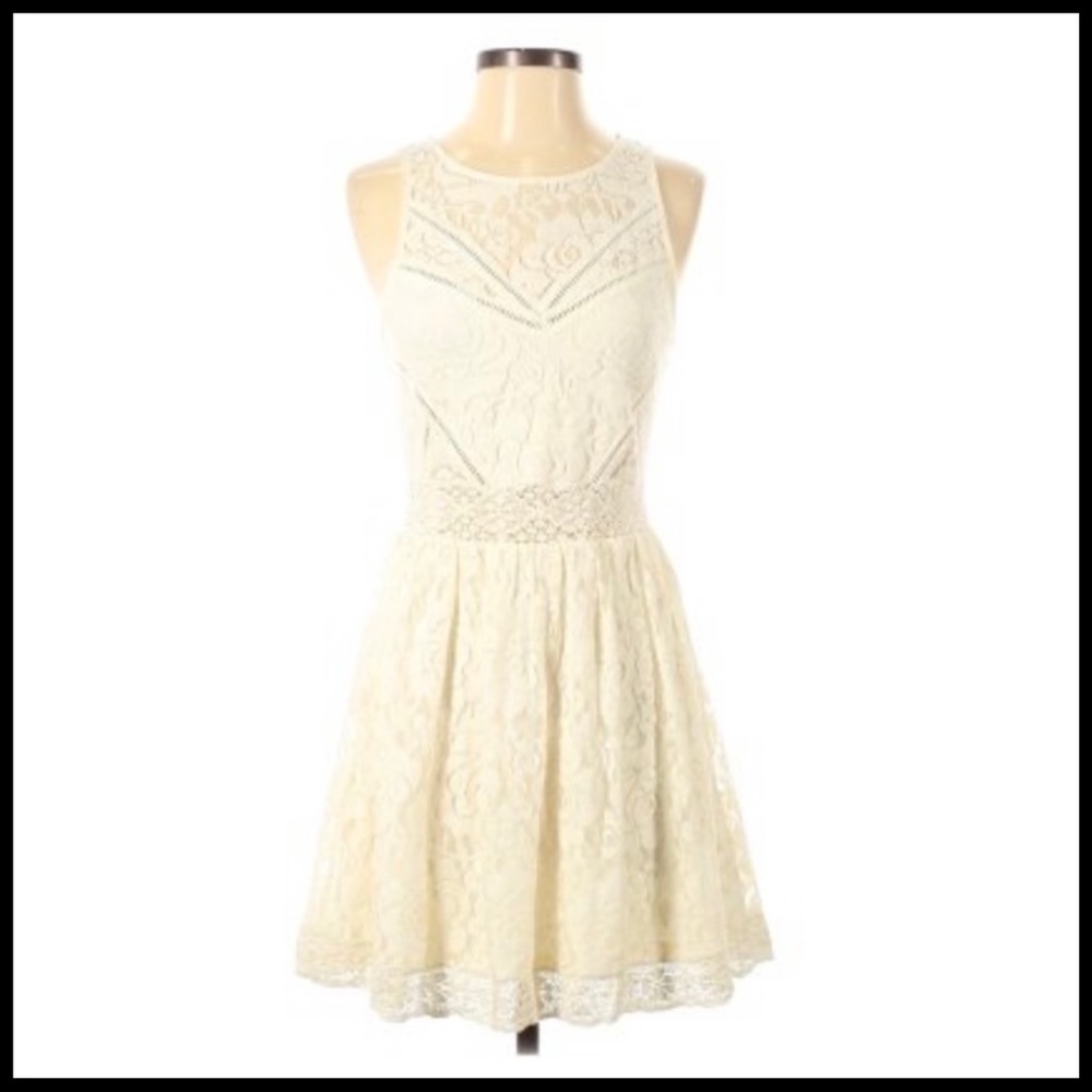 KIMCHI BLUE IVORY BELLA LACE FIT & FLARE DRESS  S - Picture 2 of 10